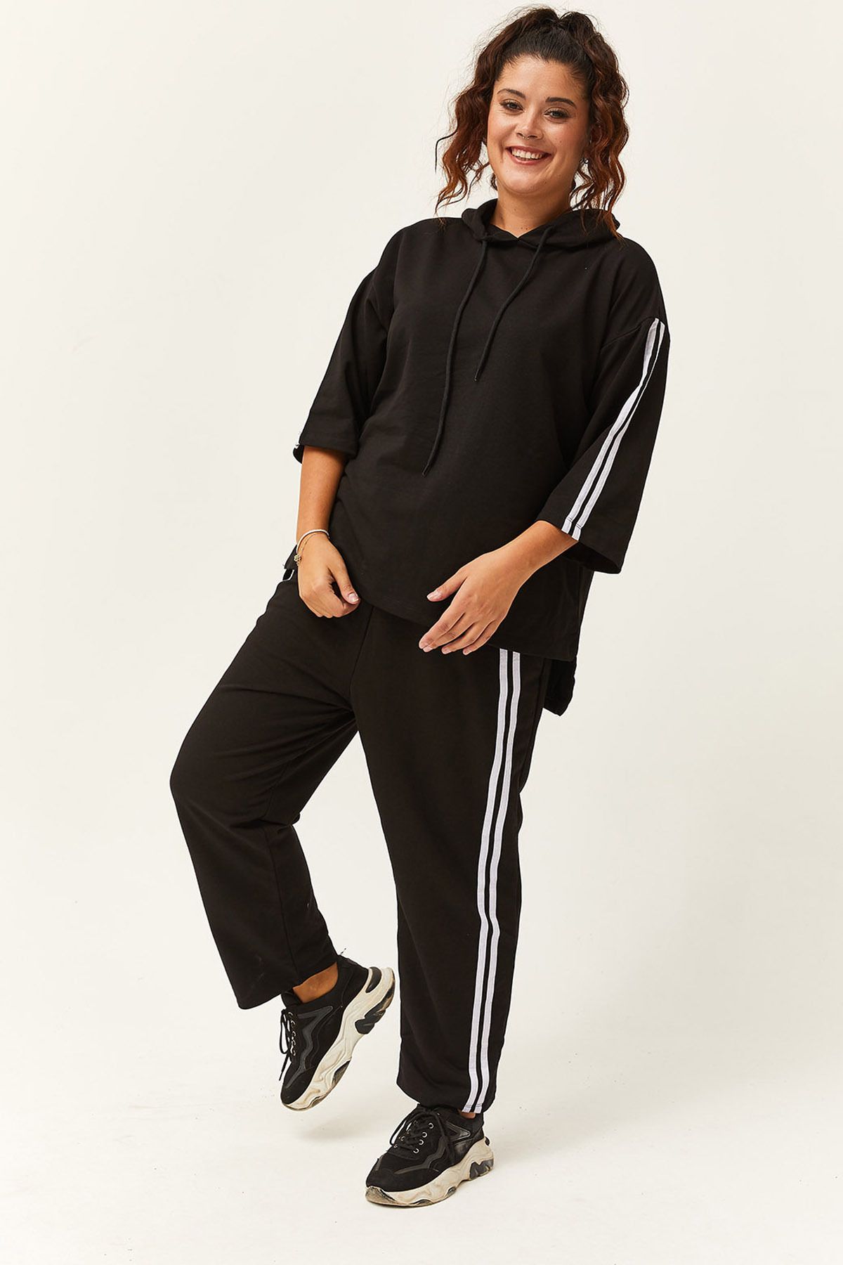 Three new arrivals quarter tracksuit
