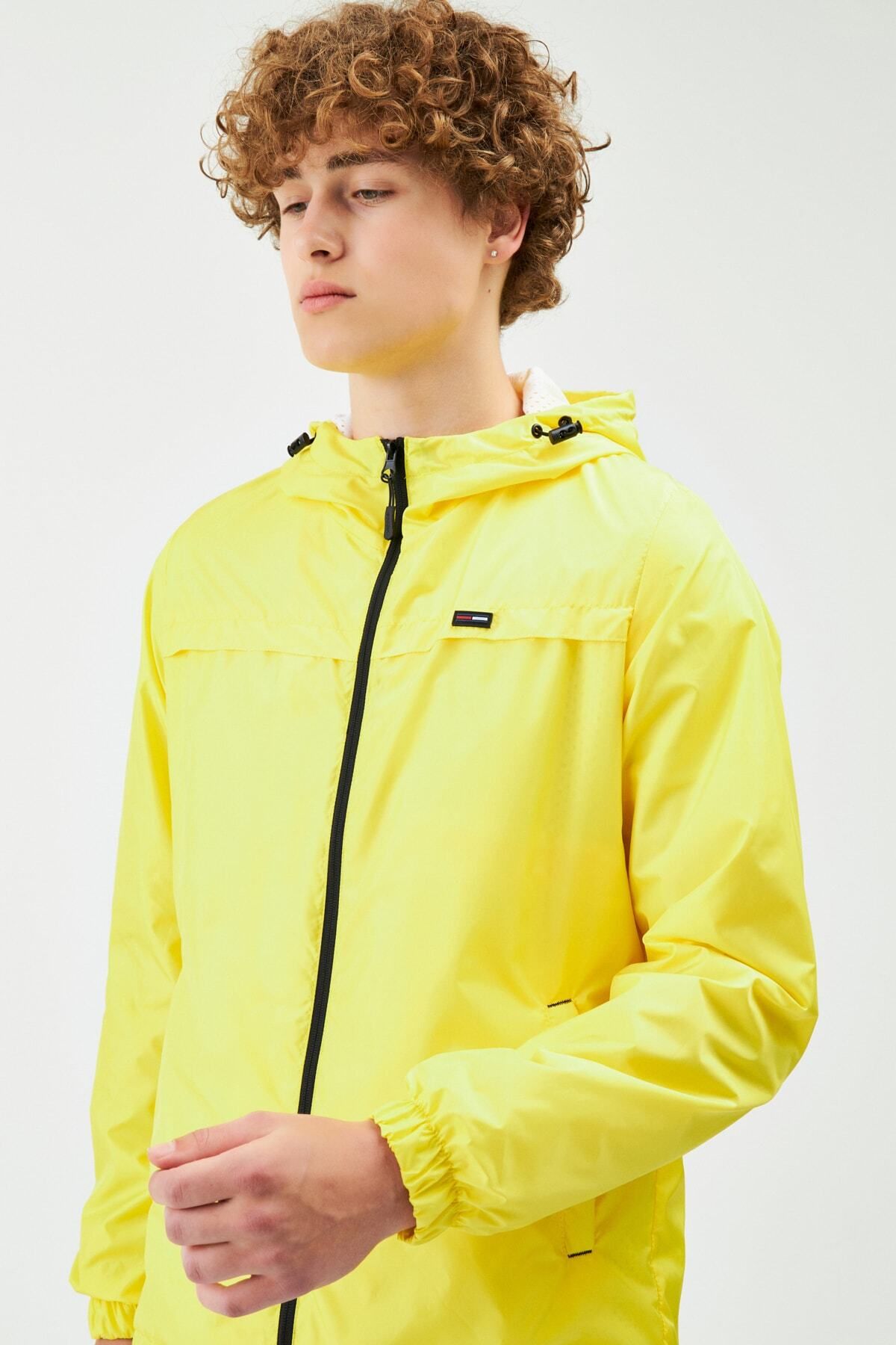 Clubb raincoat top