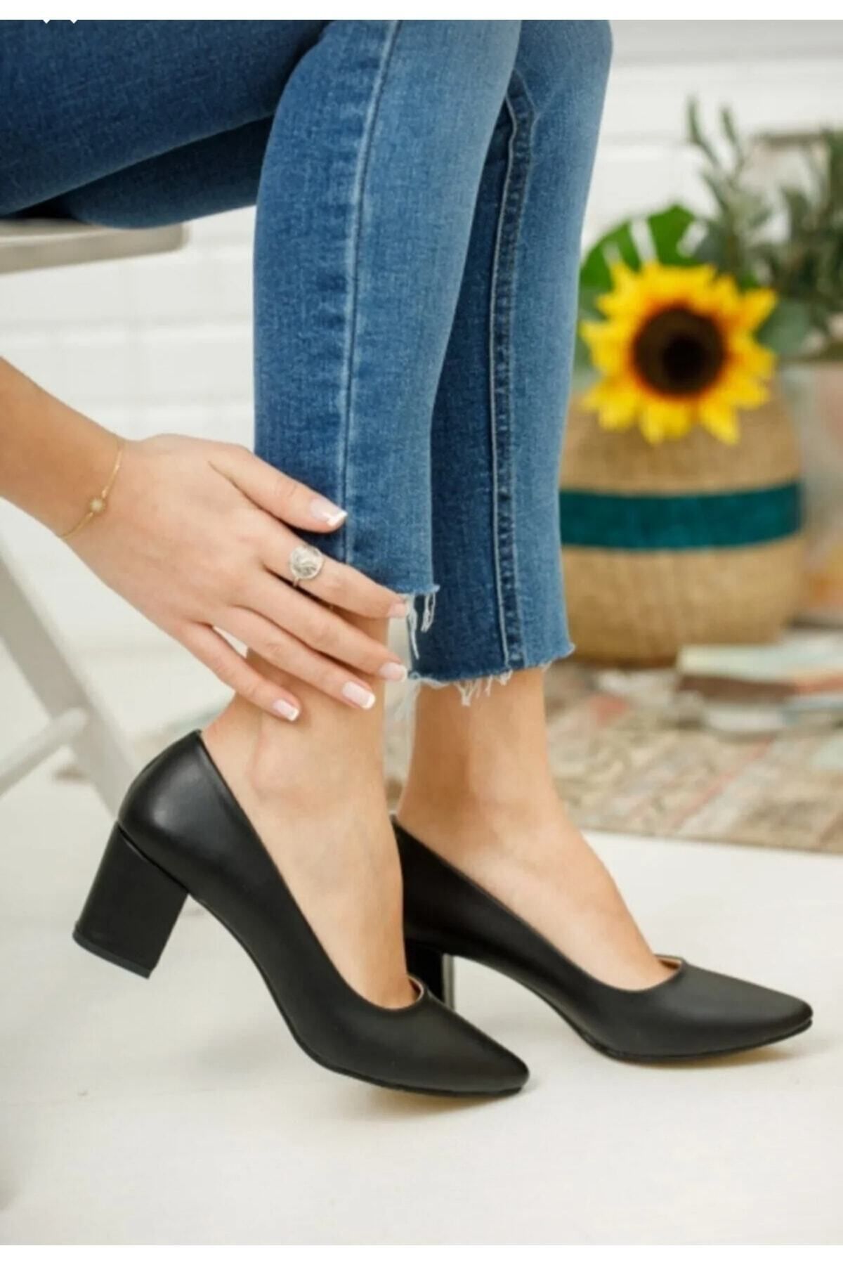 BAY ARMEDON Women s Shoes Black Skin Short Thick Heels Evening