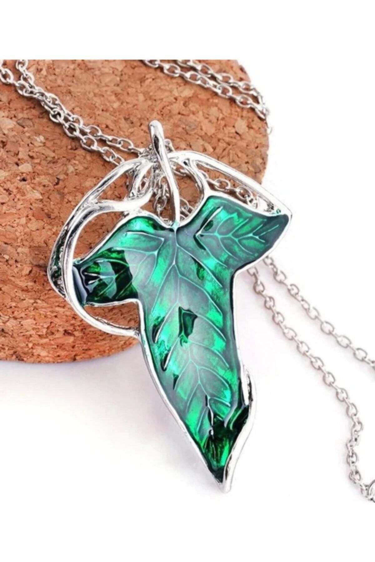 Lord of the outlet rings leaf necklace