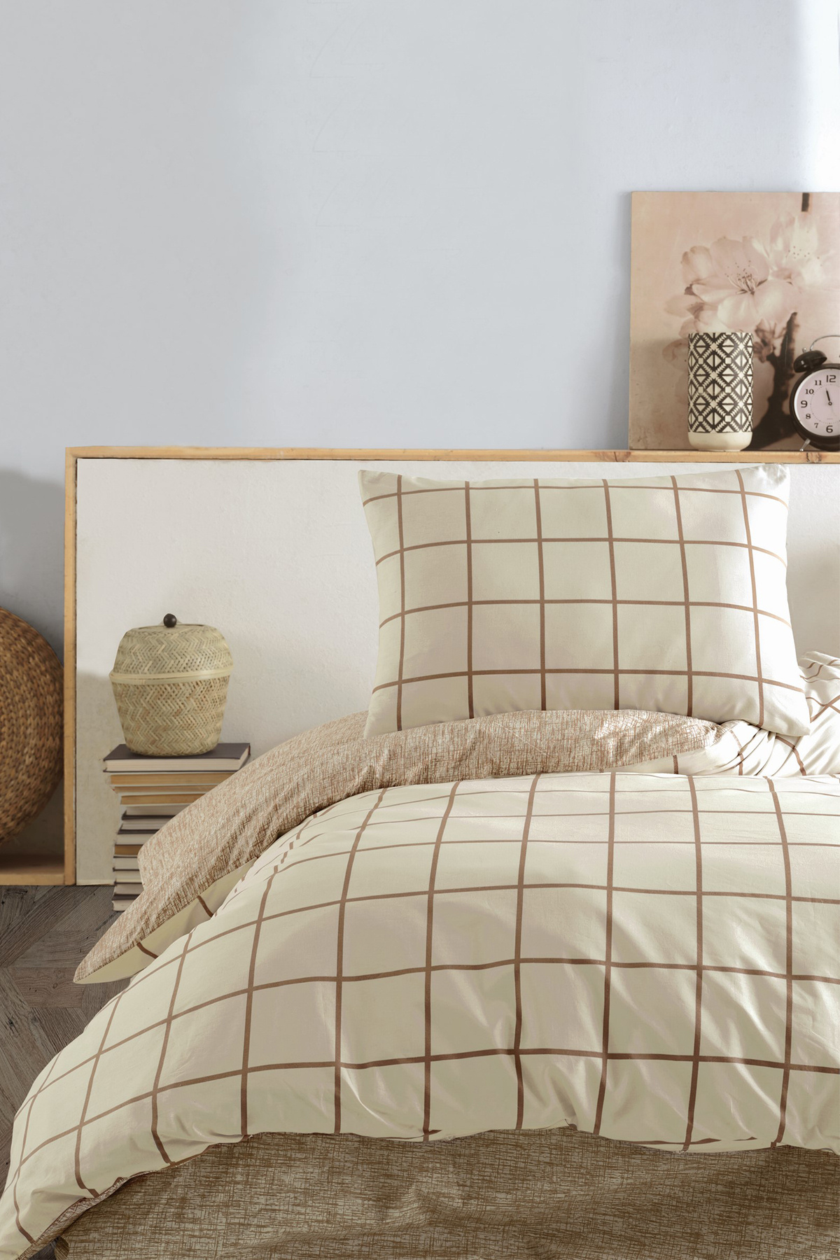 ست روتختی دو نفره با ملحفه کش دار کرم مربعی