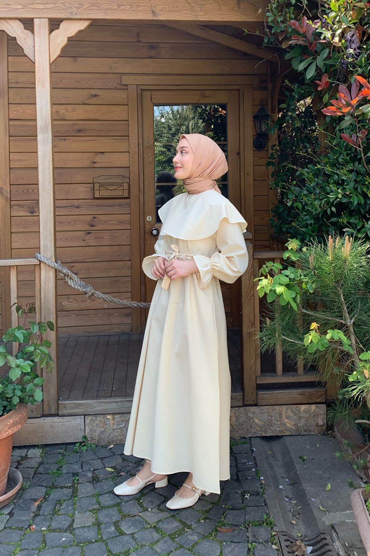 لباس آستین کاهو یقه پهن کرم I Melek