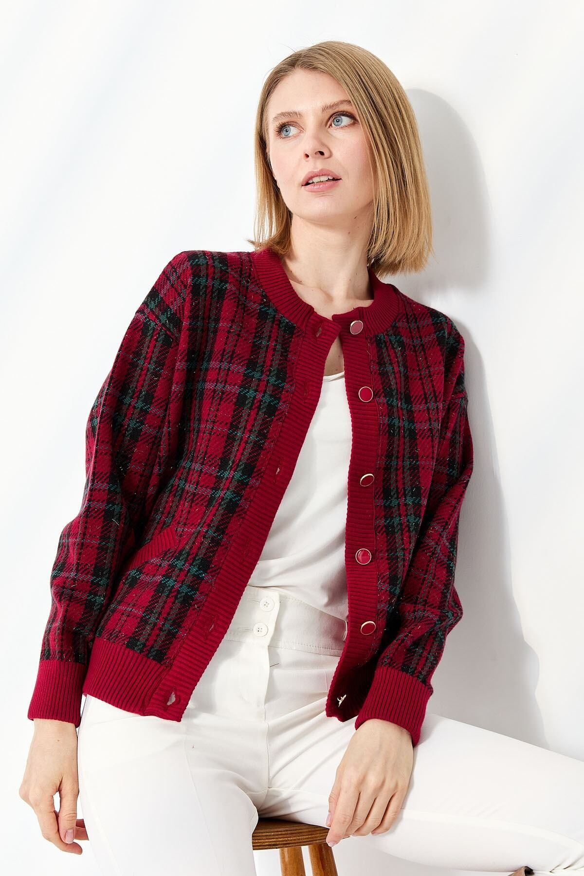 Desen Triko Women s Crew Neck Plaid Patterned Short Jacket Red