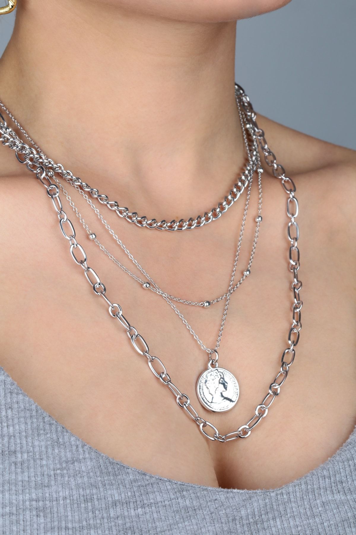 Medallion chain hot sale