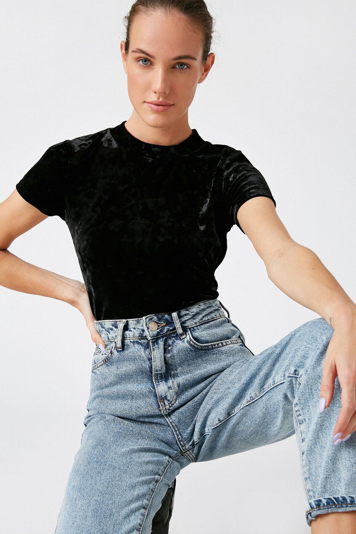 Koton Kadın Siyah T-Shirt 1KAK13957EK