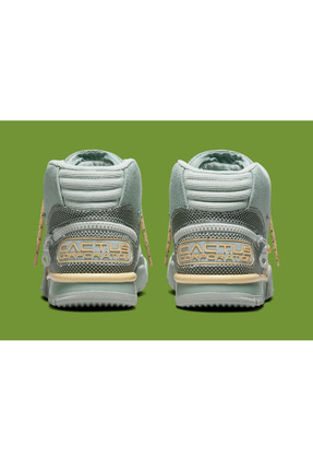 Travis Scott x Air Trainer 1 SP Grey Haze Image 4