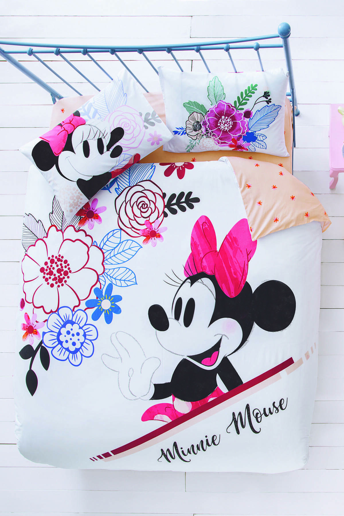 Tac Disney Minnie Mouse Watercolour Cift Kisilik Nevresim Takimi Fiyati Yorumlari Trendyol