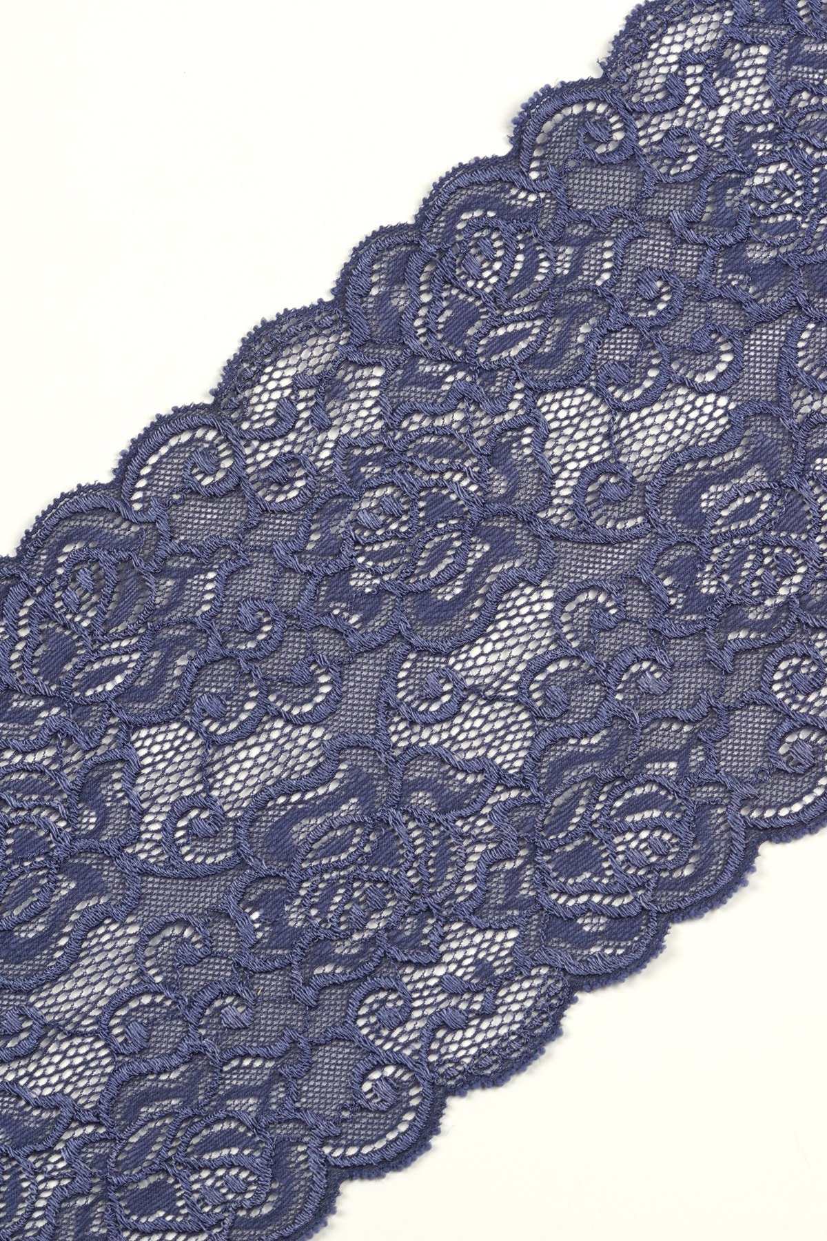 678 Aksesuar Çivit Rengi Çiçek Desenli Güpür