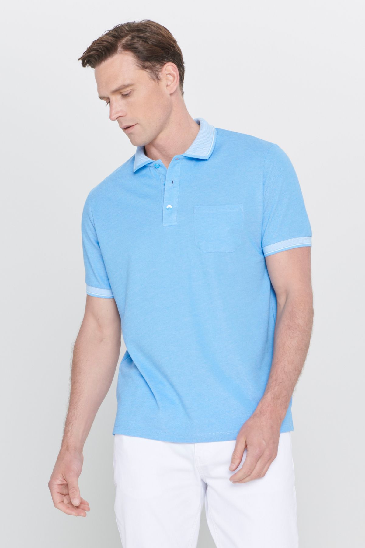 Erkek Çekmeyen Pamuklu Kumaş Regular Fit Rahat Kesim Mavi Kıvrılmaz Polo Yaka Cepli Tişört