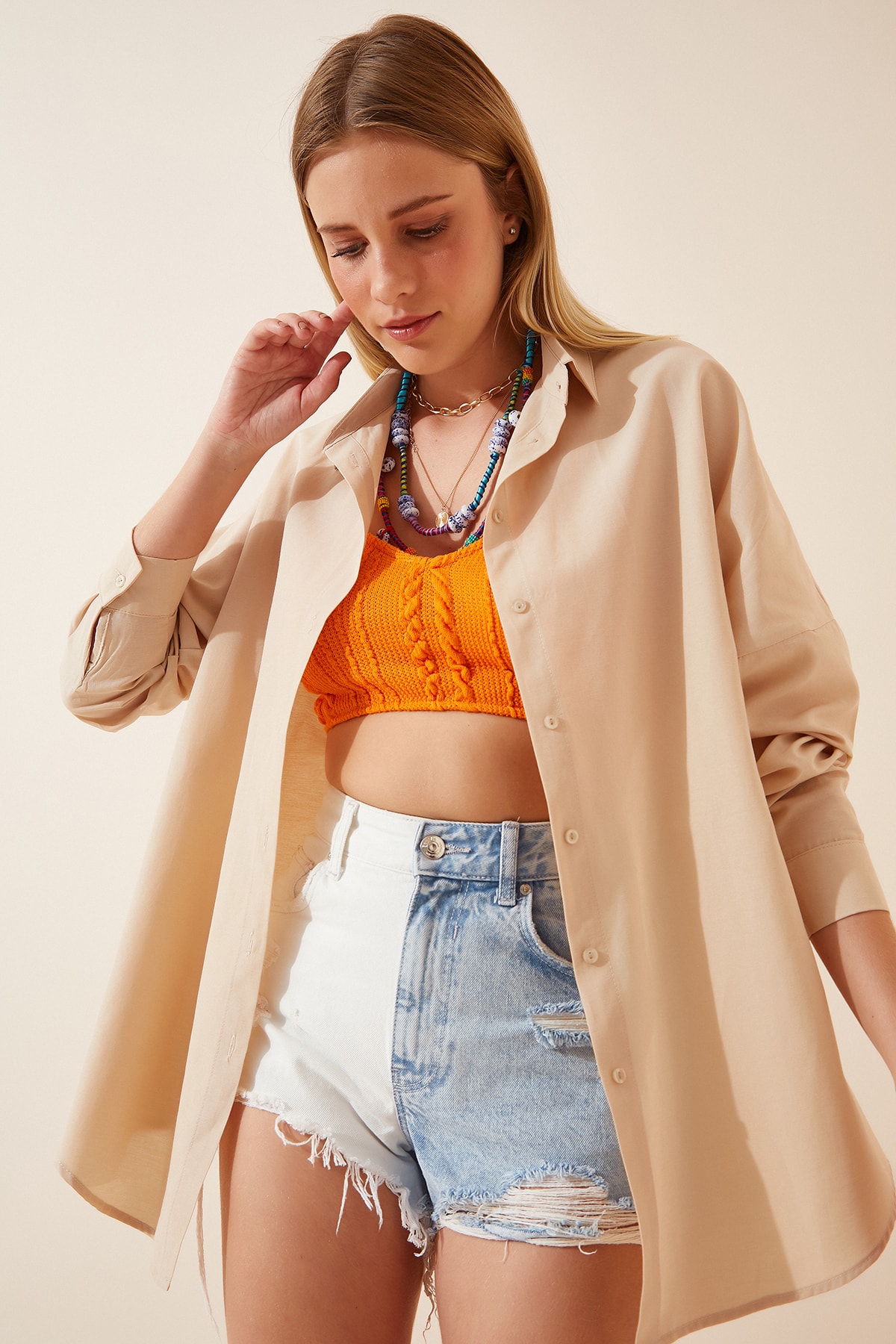 Happiness İst. Kadın Krem Oversize Uzun Basic Gömlek DD00842