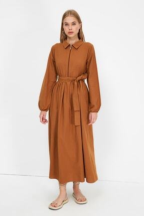 Trendyol Modest Camel G&ouml;mlek Yaka Kuşaklı Uzun Elbise TCTSS21EB0022