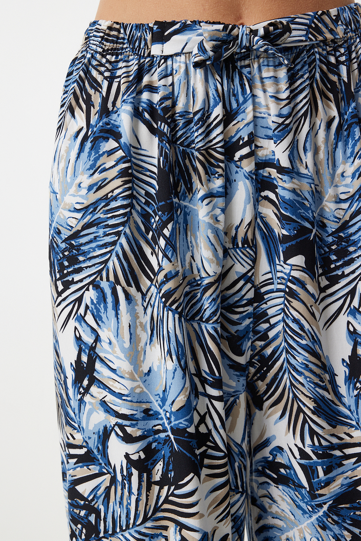 شلوار گشاد ویسکوز Palazzo مشکی طرح دار آبی سرمه ای زنانه EN00606