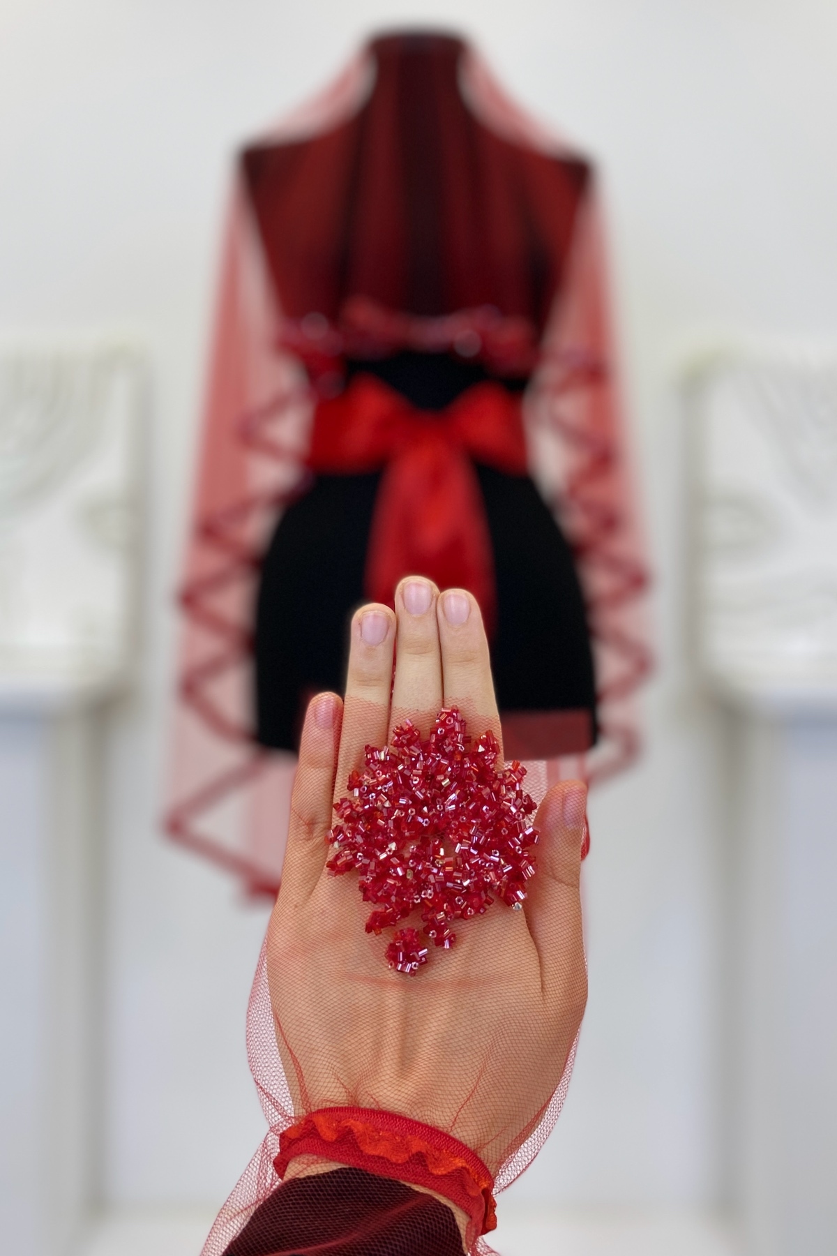 ست چادر عروس قرمز، ست حنا با مهره و پولک شیشه ای 6 تیکه