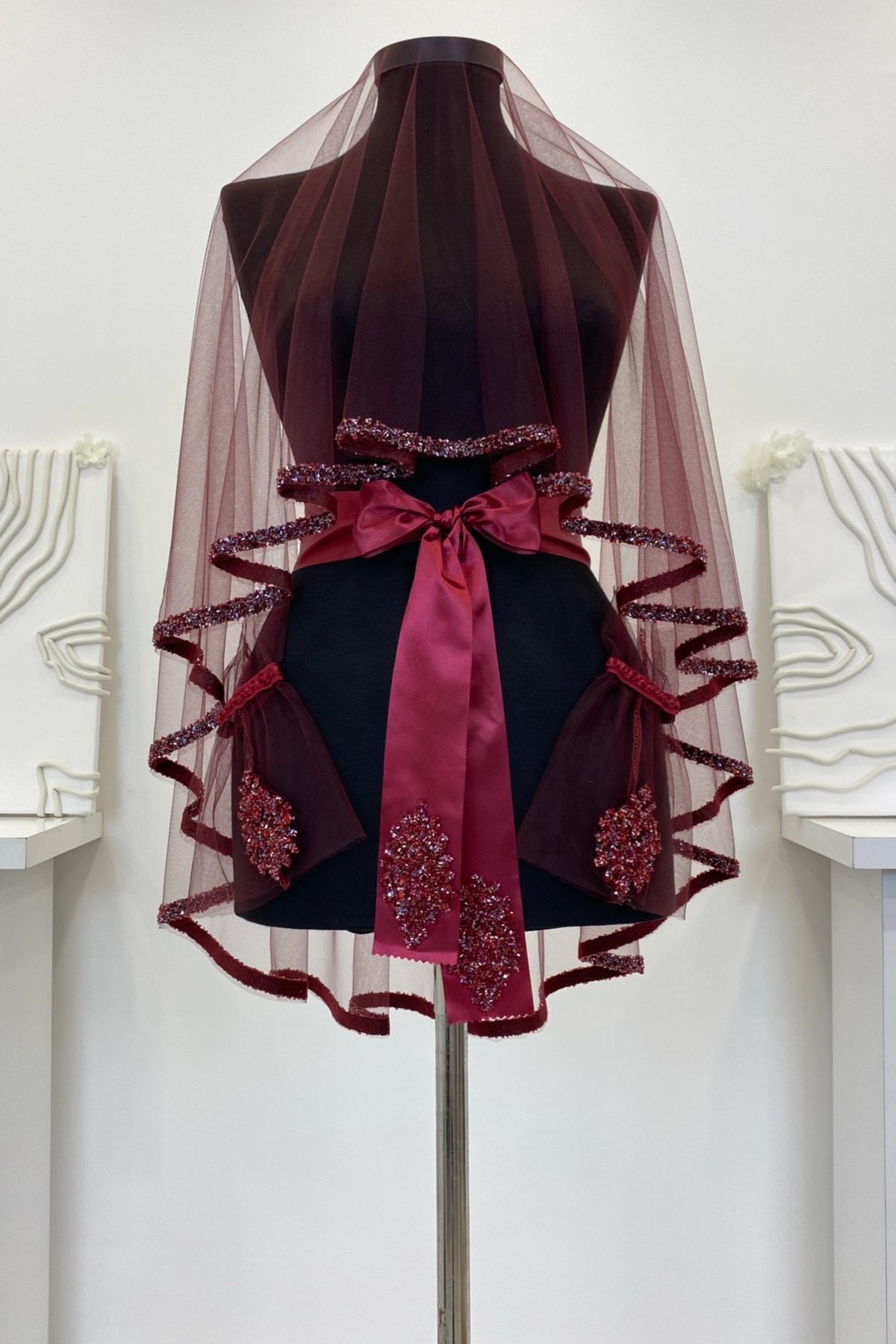 ست چادر عروس شرابی، مهره شیشه ای و پولک دار با چاپ حنا ست 6 تیکه