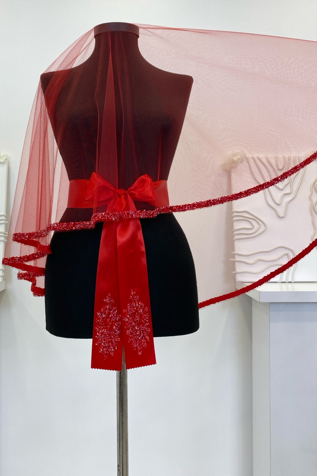 ست چادر عروس قرمز، ست حنا با مهره و پولک شیشه ای 6 تیکه