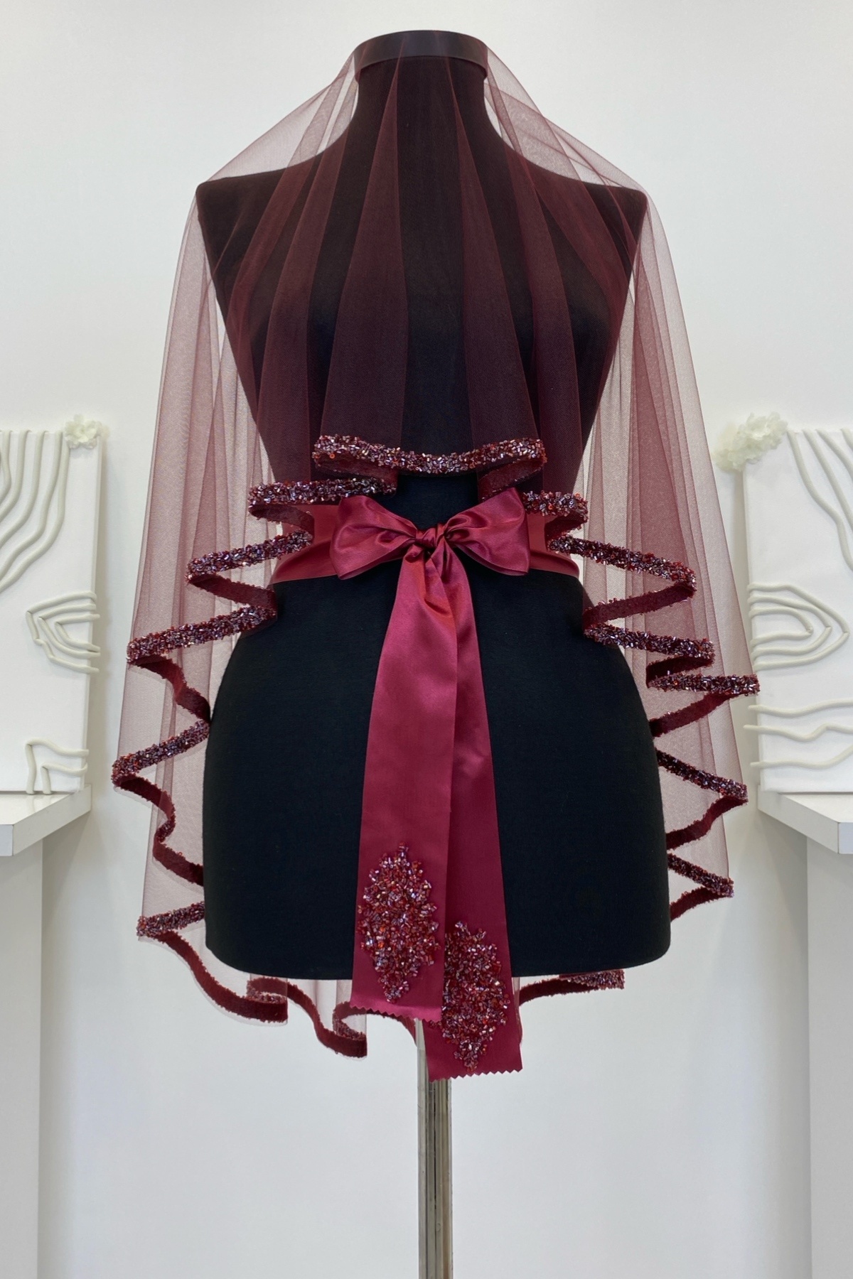 ست چادر عروس شرابی، مهره شیشه ای و پولک دار با چاپ حنا ست 6 تیکه