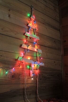 Ahşap Yılbaşı Çam Ağacı Duvar Dekoru Image 1