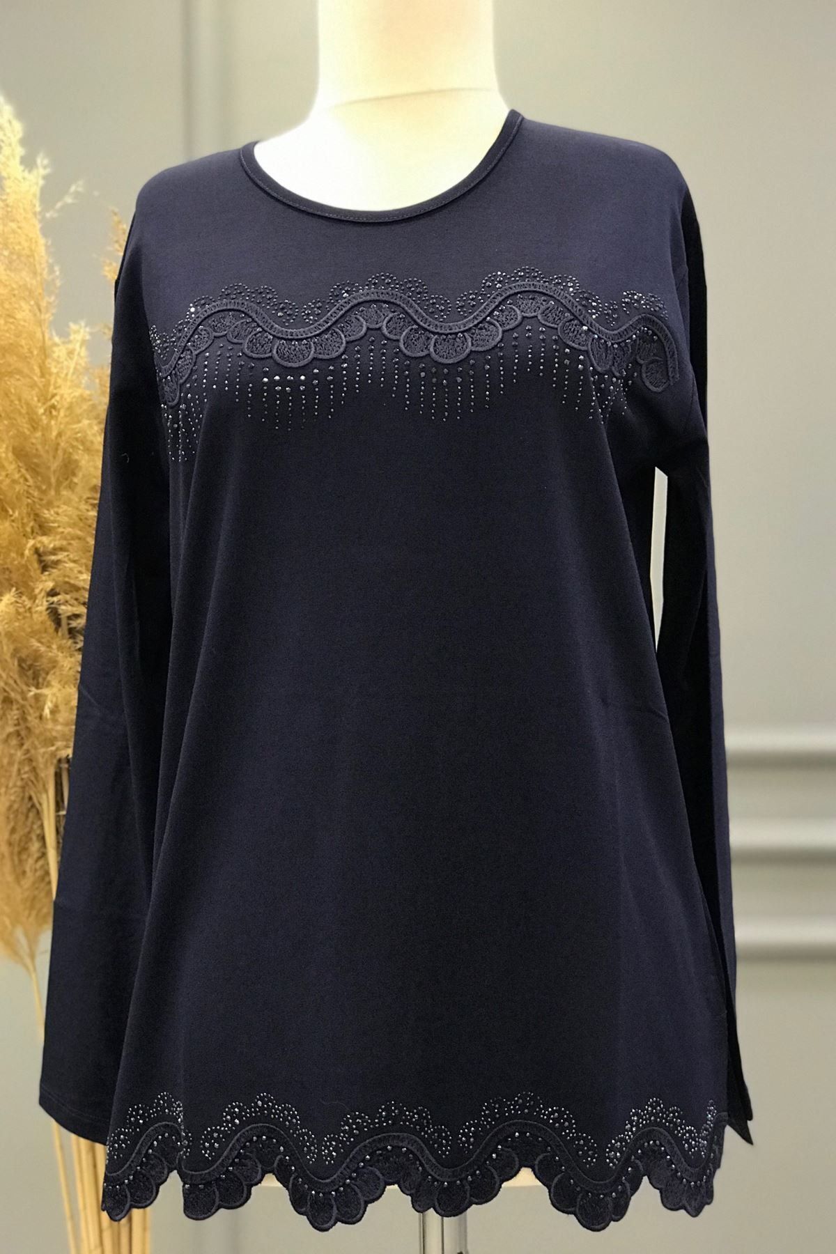 Ebrar Store Önü Ve Altı Taşlı Nakışlı Anne Bluz