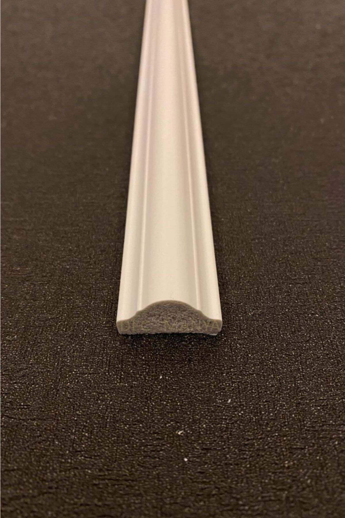 Decomanya Boyanabilir Duvar Çıtası 2,5 cm 1 Boy 240 cm