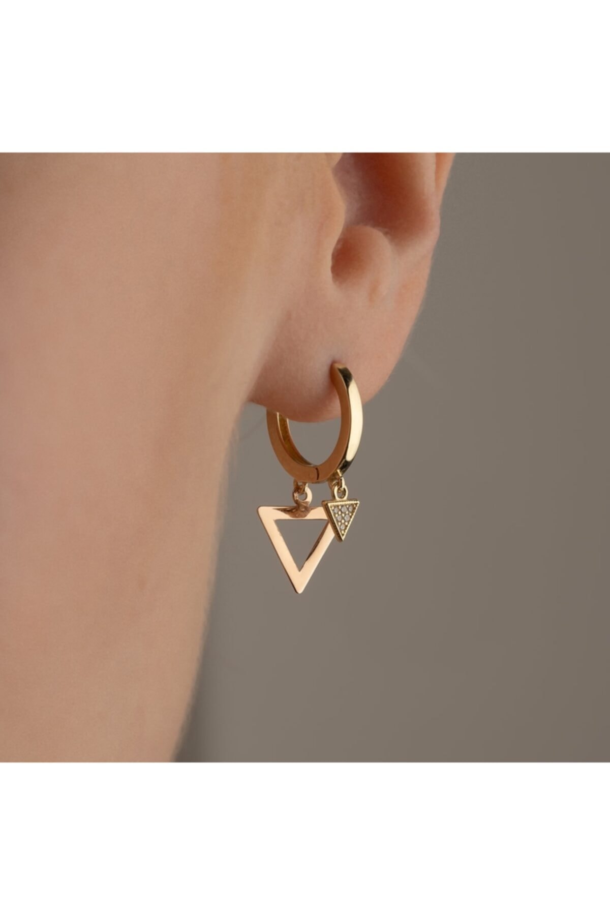 ELEF JEWELLERY Çift Sallantılı Üçgen Taşlı Sallantılı 14 Ayar Altın Küpe