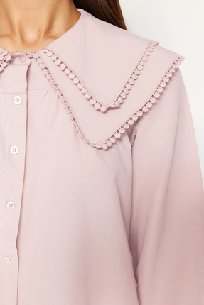 Pembe Yakası Ponpon Detaylı Dokuma Gömlek TCTSS22GO0335 Image 3