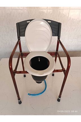 Taharet Musluklu Seyyar Katlanabilir Hasta Yaşlı Tuvalet Sandalyesi Klozetli Wc Li Sandalye Oturak Image 0