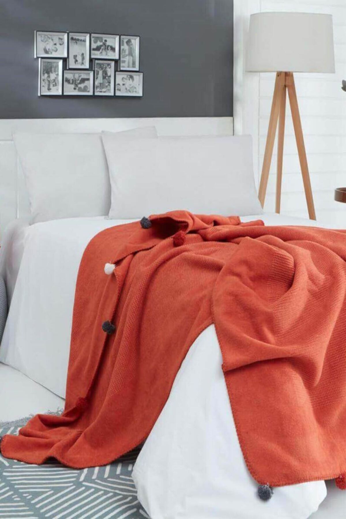 Dolce Bonita Home Çift Kişilik Ponponlu Petek Örgü Battaniye