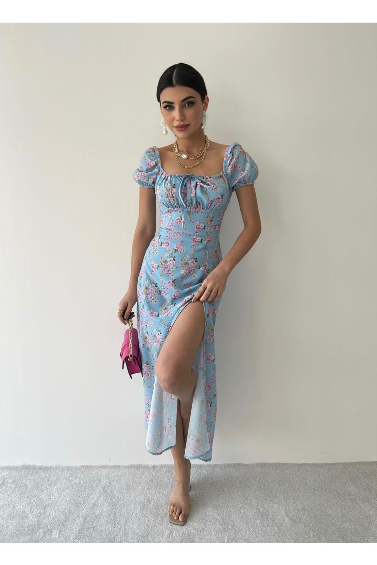 لباس گلدار با چاک بلند آبی زنانه