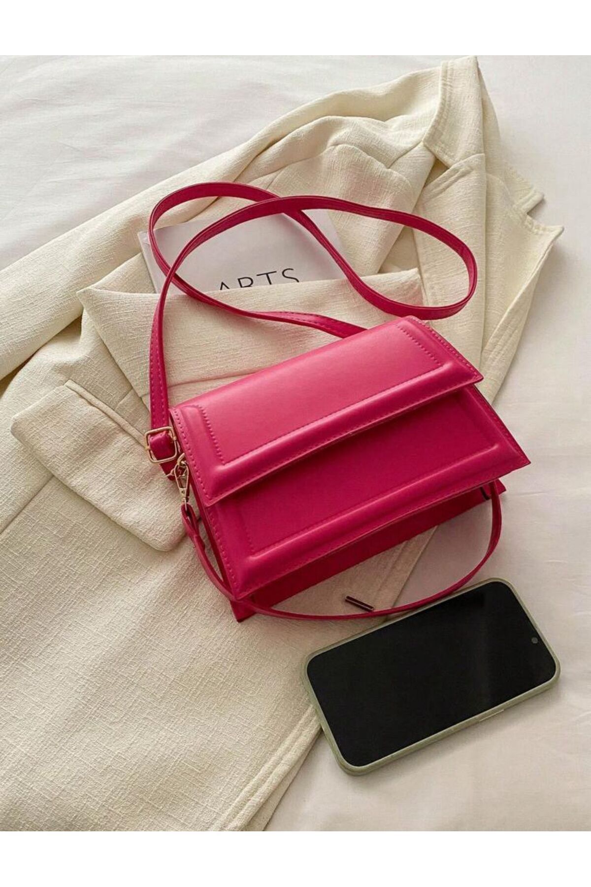 کیف کراس بادی زنانه با طراحی شیک