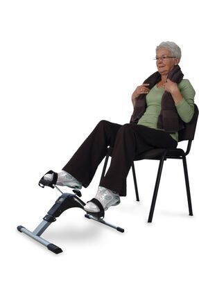 Digital Ekranlı Egzersiz Bisikleti , Katlanabilir El Kol Ayak Egzersiz Pedalı Image 0