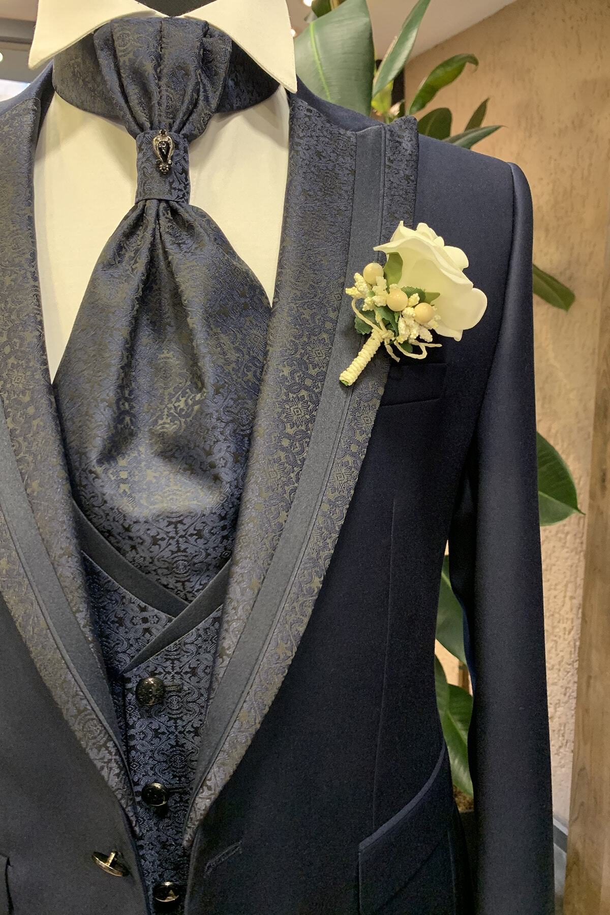 Quesste Accessory Erkek Kırık Beyaz Damatlık Ve Takım Elbise Yaka Çiçeği