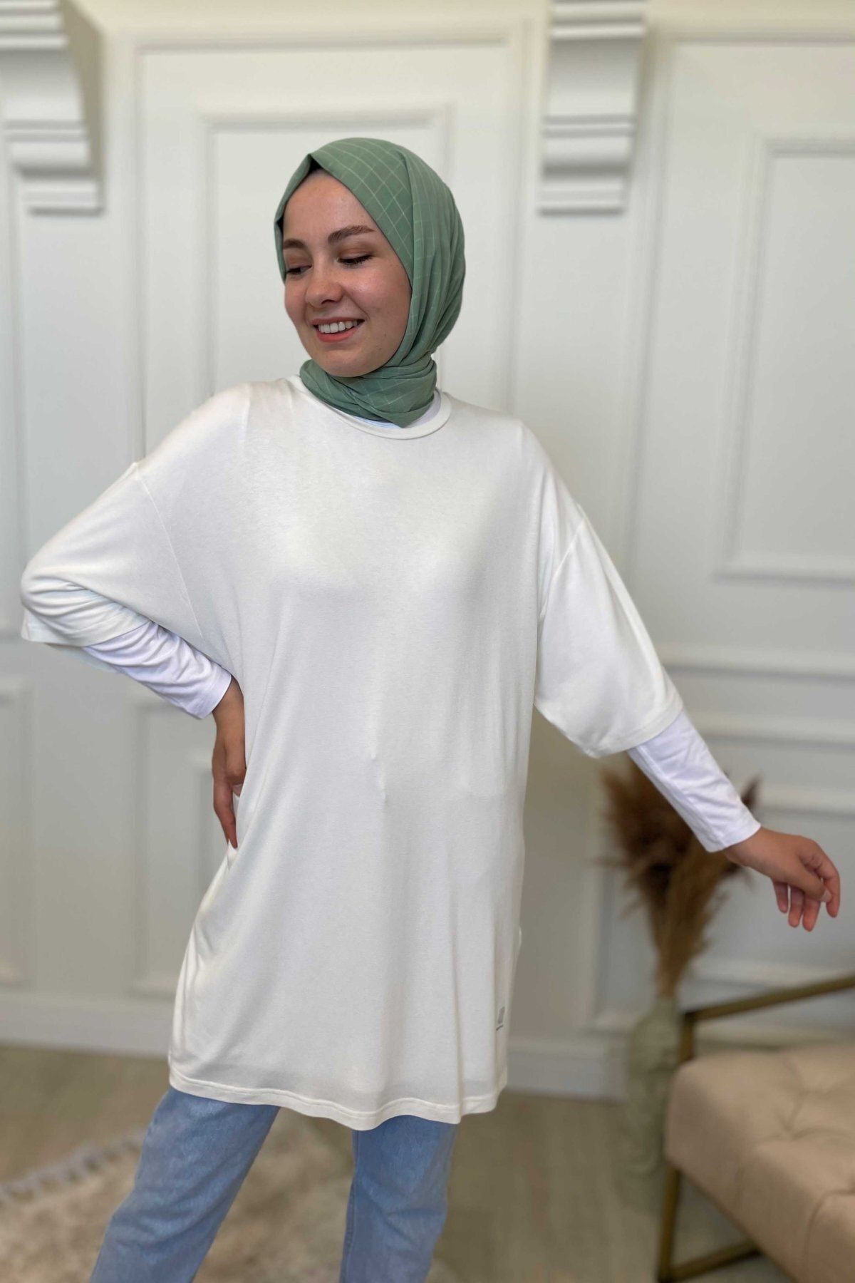 Plistre Kadın Kısa Kollu Oversize Basic T-shirt Beyaz
