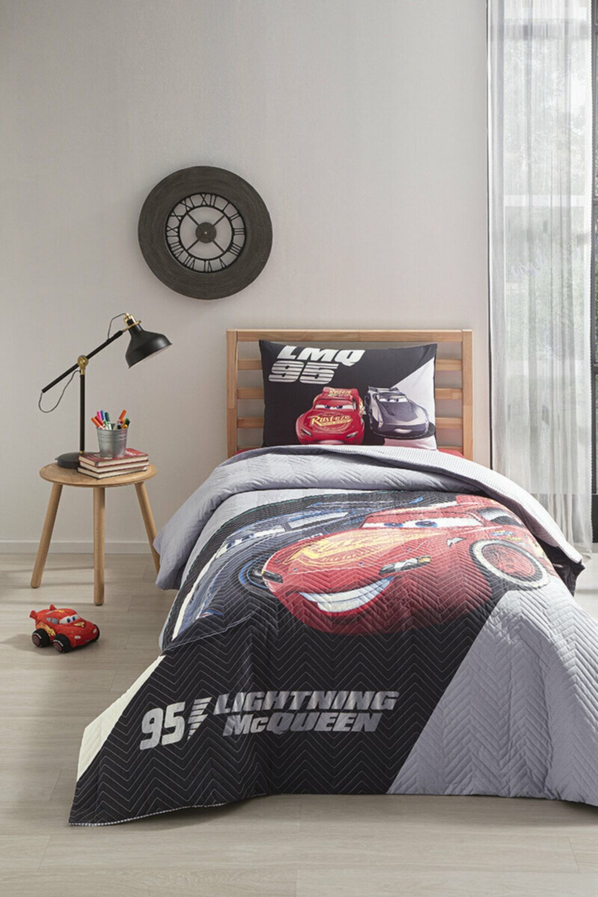 Özdilek Cars Lmq95 Tek Kişilik Disney Lisanslı Lastikli Fitted Çarşaf Kapitone Çocuk Nevresim Takımı