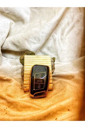 Volkswagen Passat B8 Skoda Siyah- Gold Nano Kauçuk Araba Anahtar Kılıf Kumanda Kabı Kılıfı Image 0