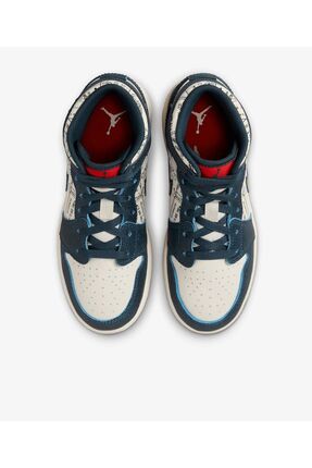 Air Jordan 1 Mid SE Genç Çocuk Ayakkabısı. Image 3