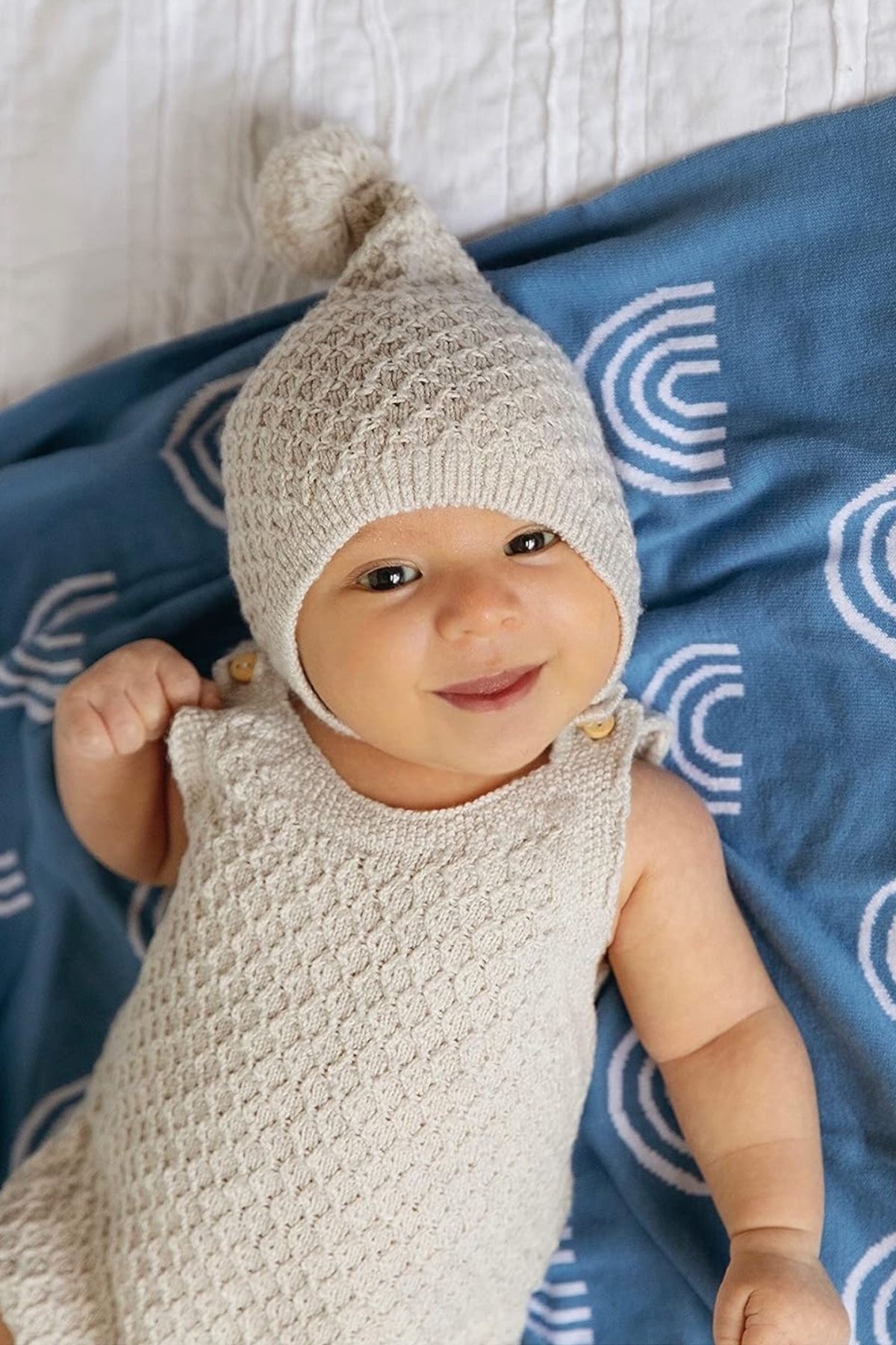 پتوی بافتنی نوزاد دختر و پسر 85cm x85cm آبی رنگین کمانی