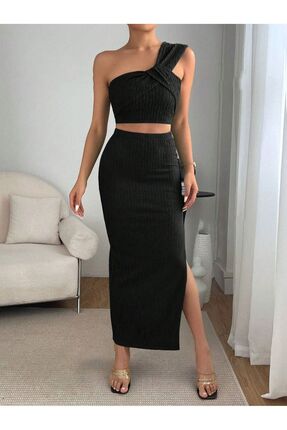 Siyah Tek Omuzlu Bükümlü Crop Ve Yüksek Bel Fitilli Yırtmaçlı Etek Takım Image 0