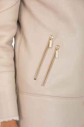 Kadın Hakiki Deri Ceket, İçi Kürklü Uzun Bej Ceket, Kruvaze Yaka - 113722 Image 7