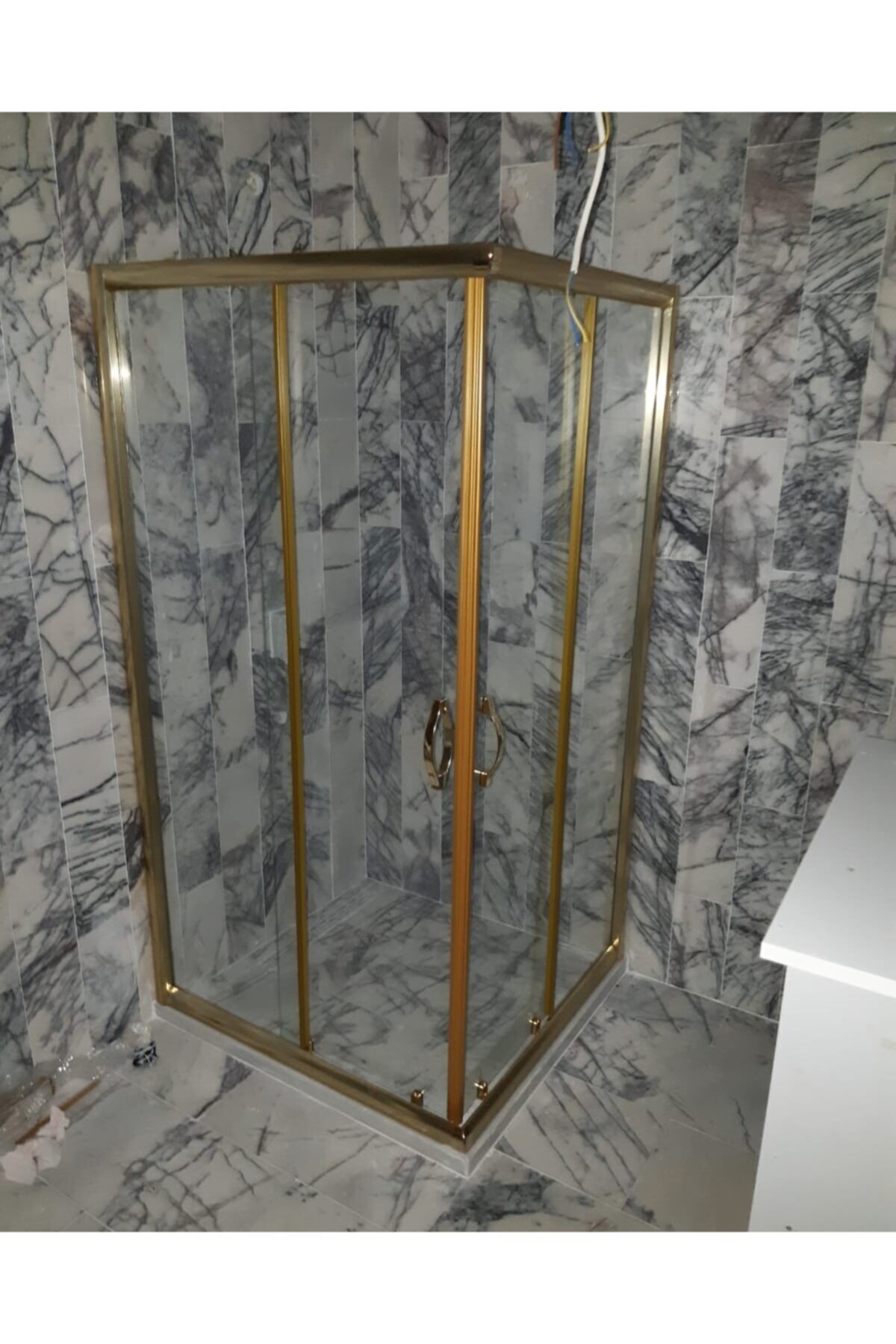 ayzaduş 80x80 Gold Profil Şeffaf Cam Duşakabin