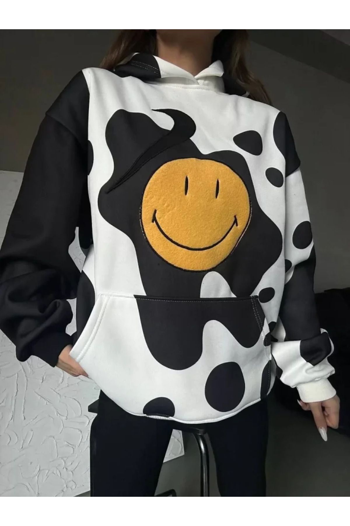 Smiley Face Kapüşonlu Sweatshirt - Siyah