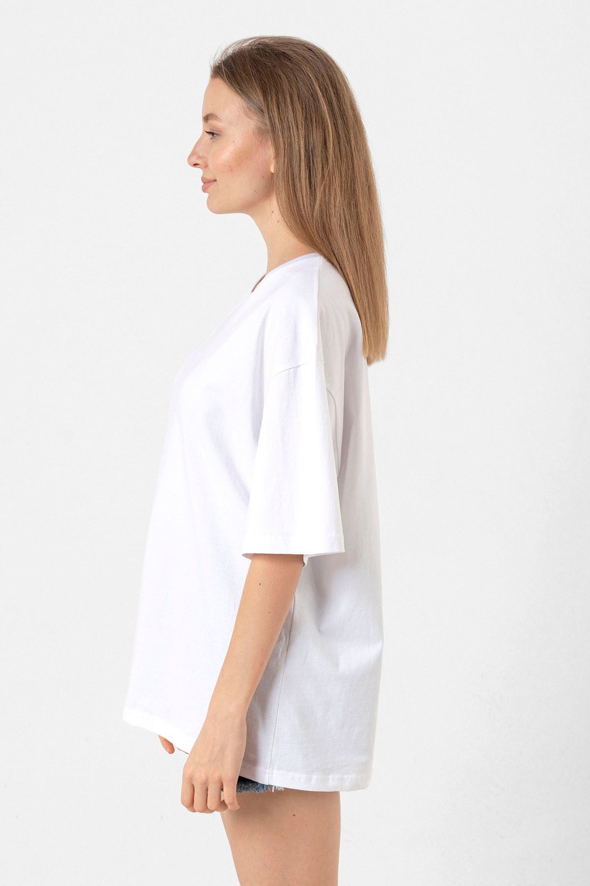 The Lighthouse Minimalist Beyaz Kadın Oversize Tshirt