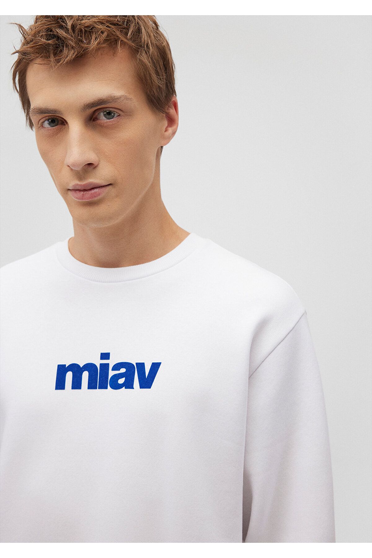 Miav Baskılı Beyaz Sweatshirt 0610925-620