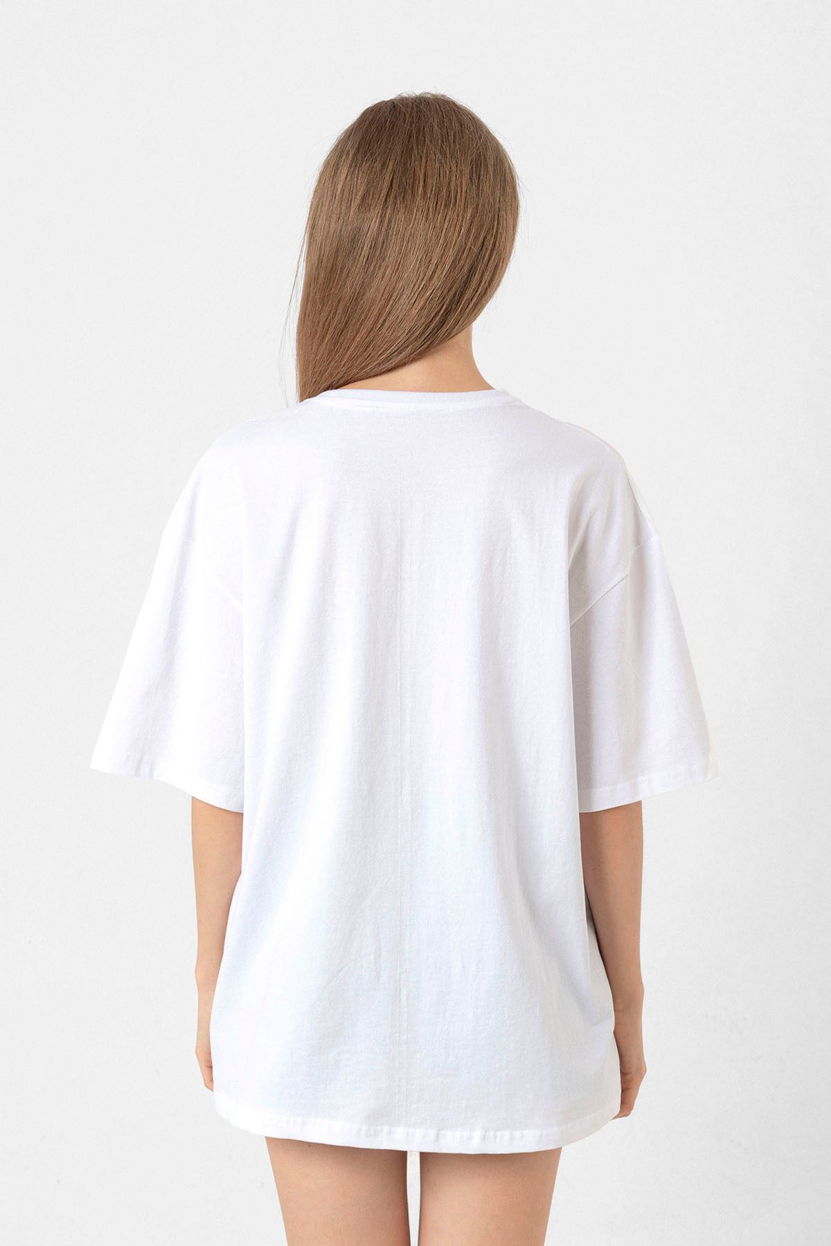 The Lighthouse Minimalist Beyaz Kadın Oversize Tshirt