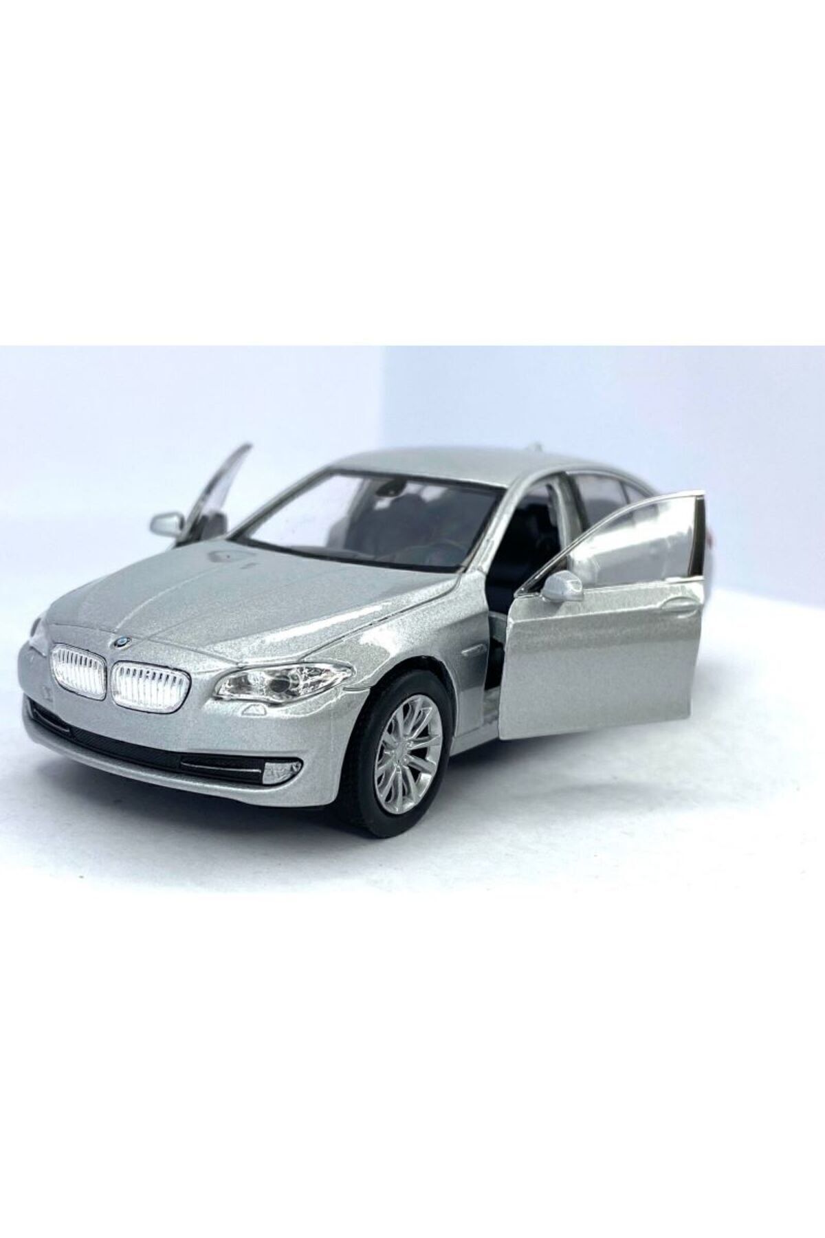 Fx M5 1/36 Ölçek Bal Veya Gri Diecast Çek Bırak Metal Model Araba Star Collection 210035