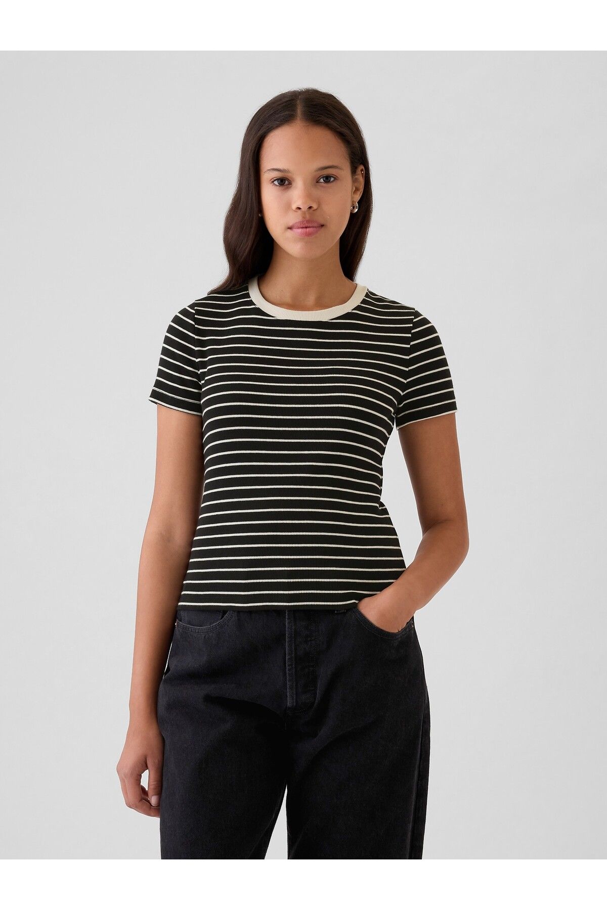 GAP Kadın Siyah ModernFitilli Crop T-shirt