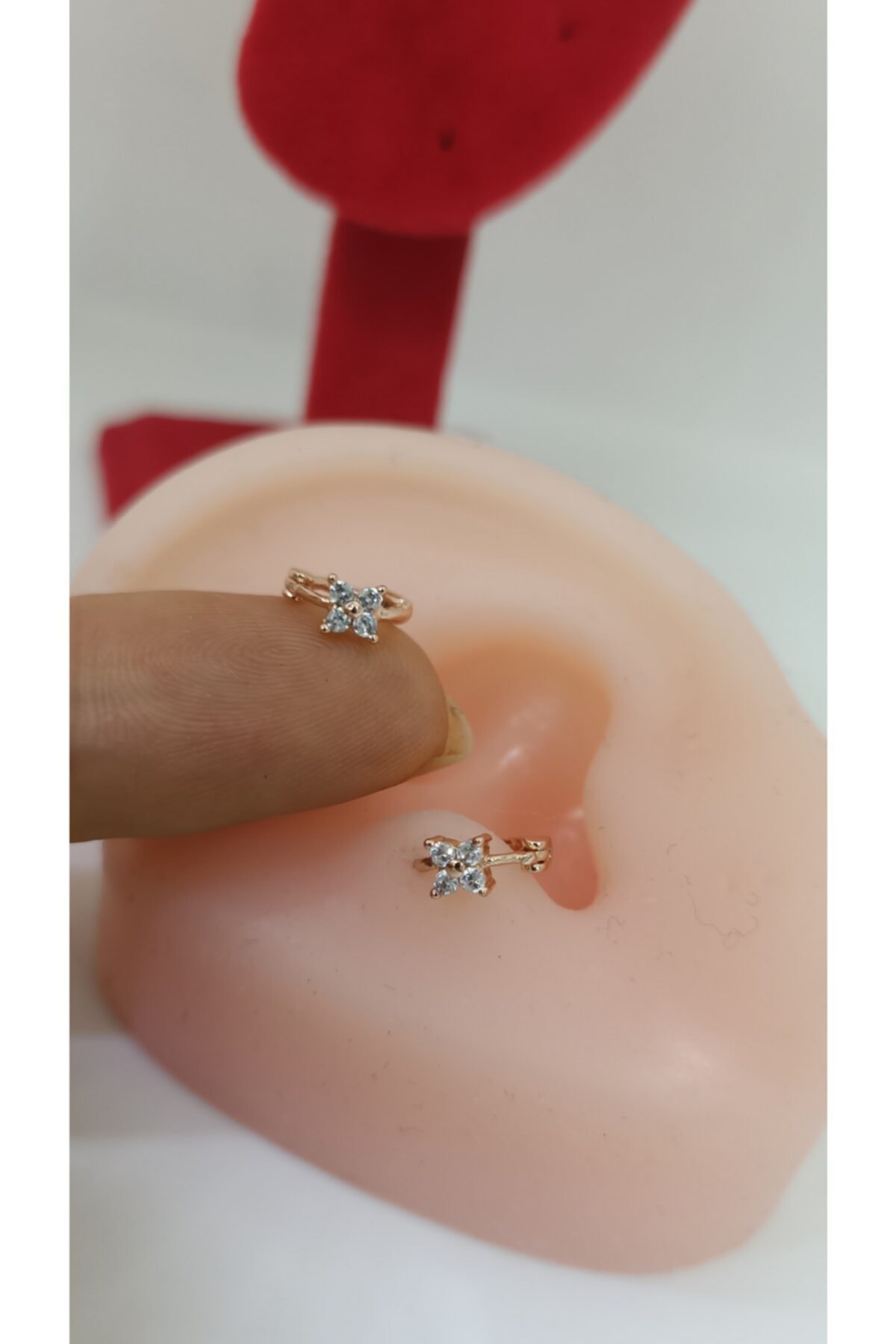 Arescollection Cerrahi Çelik Minimal Tragus Piercingi