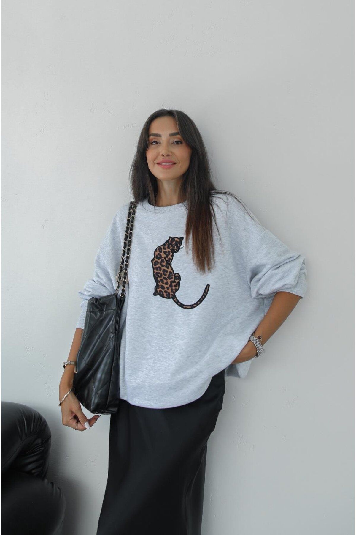 Havoş Gri Leopar NakışlıSweatshirt