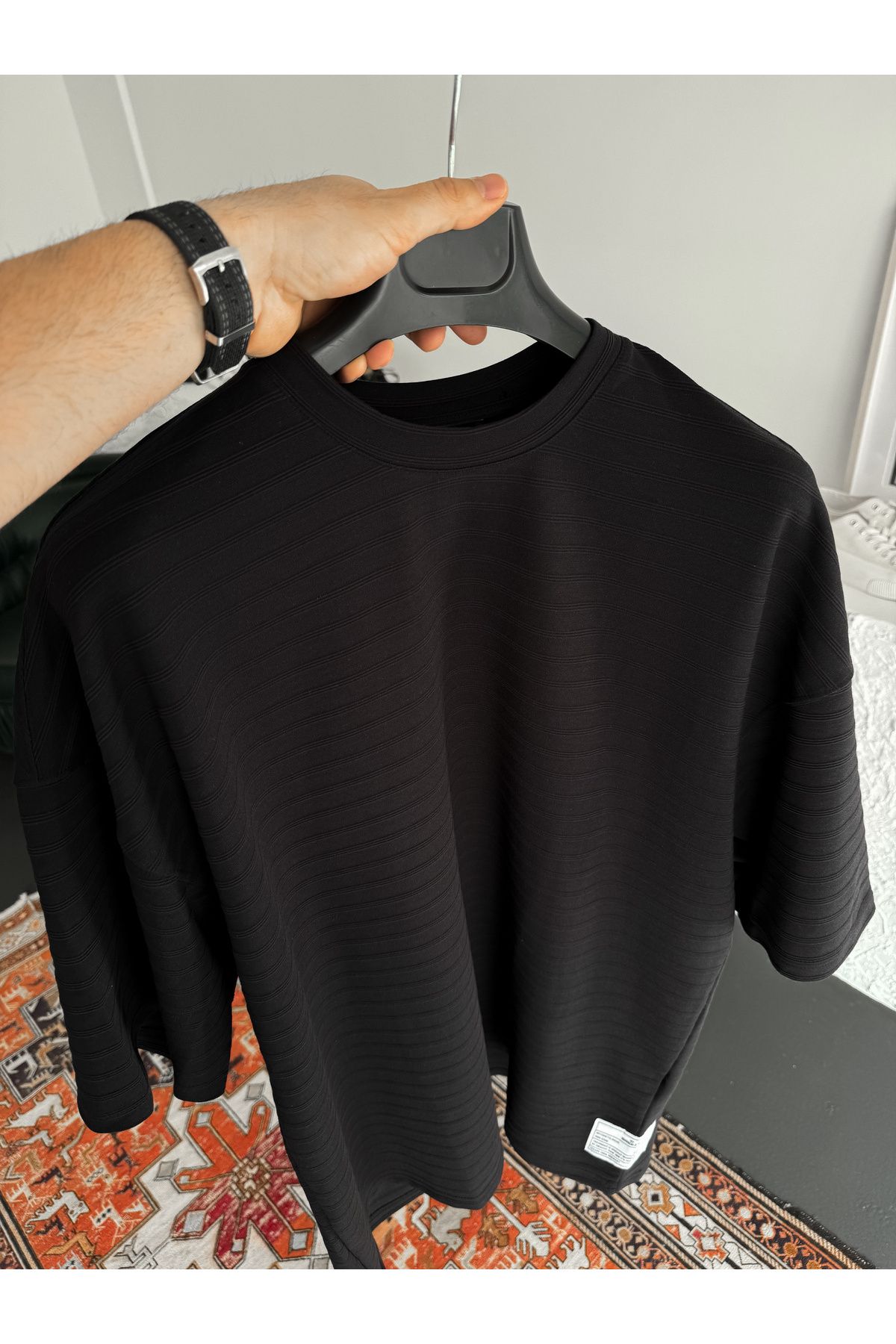 Siyah Çizgili Kabartmalı Oversize T-Shirt B-1059