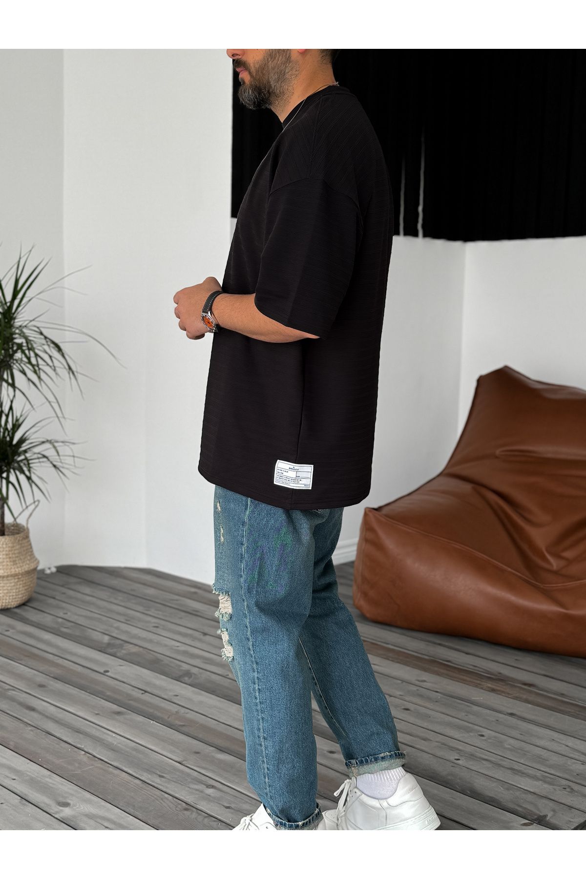 Siyah Çizgili Kabartmalı Oversize T-Shirt B-1059