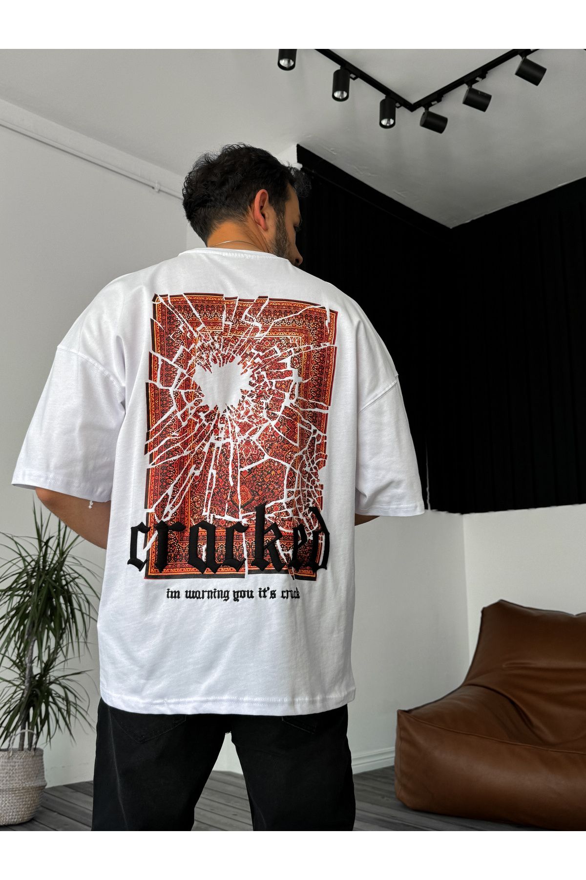 BYBASICMAN Beyaz CrackedNakışlı T-Shirt B-116...